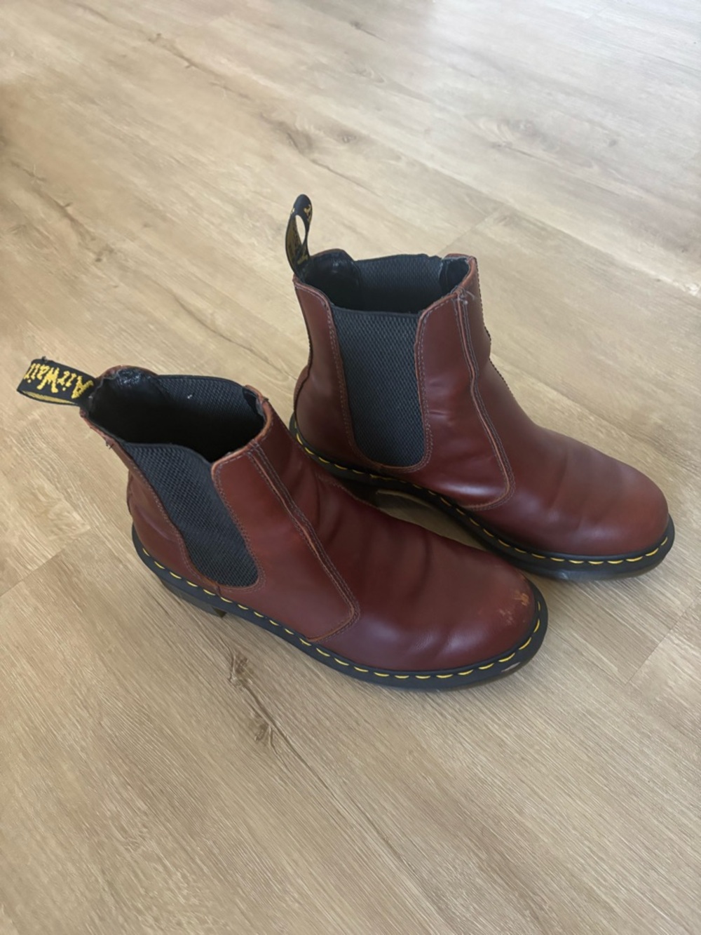 Dr. Martens Cadence Chelsea Boots in Brown/Burgundy